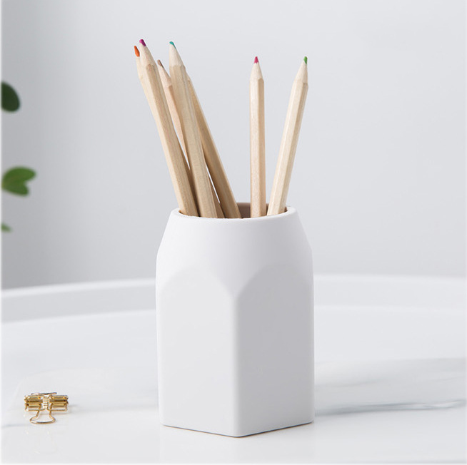 Simple solid silicone pen holder
