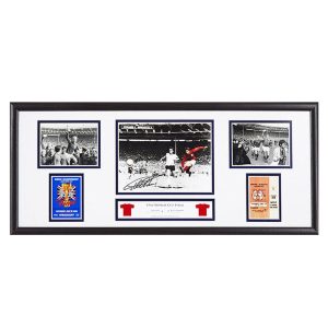 Sir Geoff Hurst Signed Framed England 1966 World Cup Football Winners Storyboard