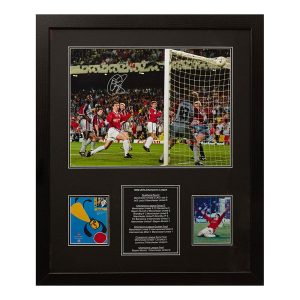 Solskjaer Signed Framed Manchester United Champions League Final Football Photograph