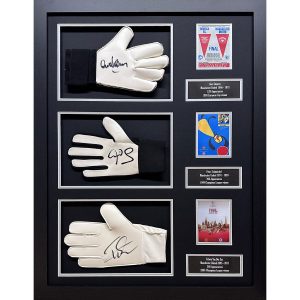 Schmeichel, Van Der Sar & Stepney Signed Framed Manchester United Champions of Europe Goalkeeper Football Gloves Display