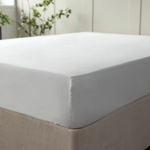 Belledorm 600 Thread Count Cotton White Fitted Sheet in 3 Sizes