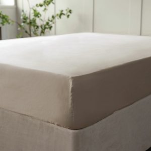 Belledorm 600 Thread Count Cotton Taupe Fitted Sheet in 3 Sizes