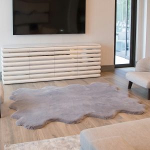 Mon Chateau Faux Fur Octo Rug in 2 Colours, 177 x 220 cm